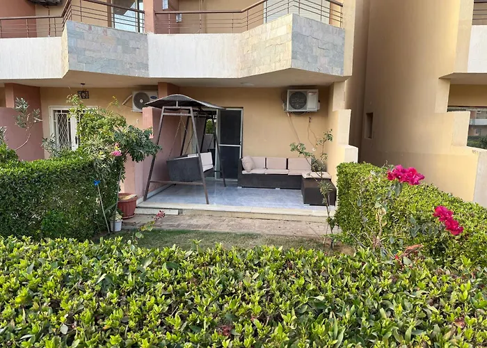 Ground Floor With Garden Lajoly El Sokhna Dağ evi *